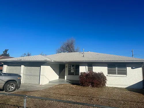 1421 SW 52nd St Photo 1