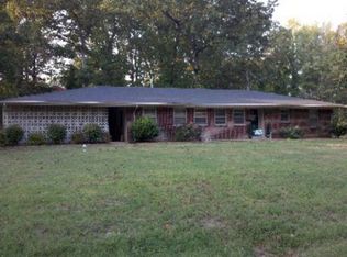 26 N Hillcrest Dr, Paris, TN 38242