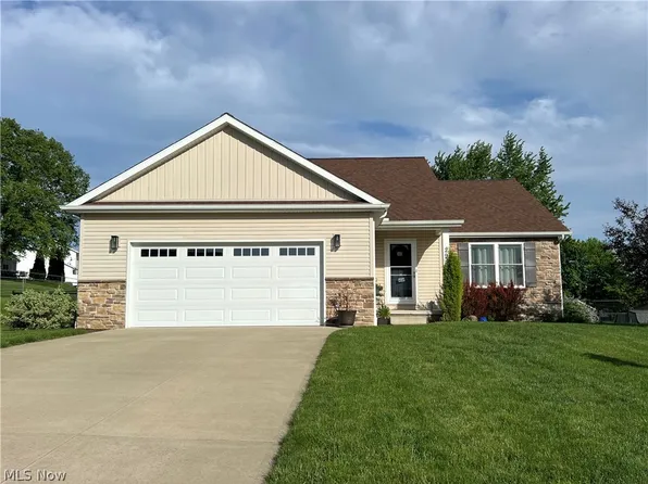 2918 Standish Ave, Canton, OH 44706