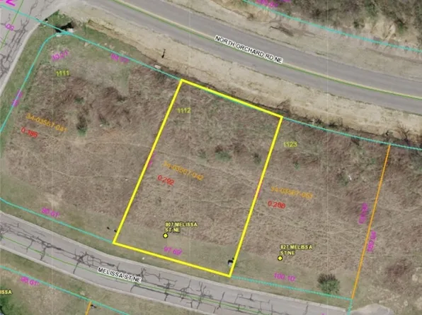 807 Melissa St NE, Bolivar, OH 44612