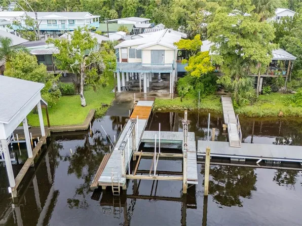 28 NE 229th St, Suwannee, FL 32692