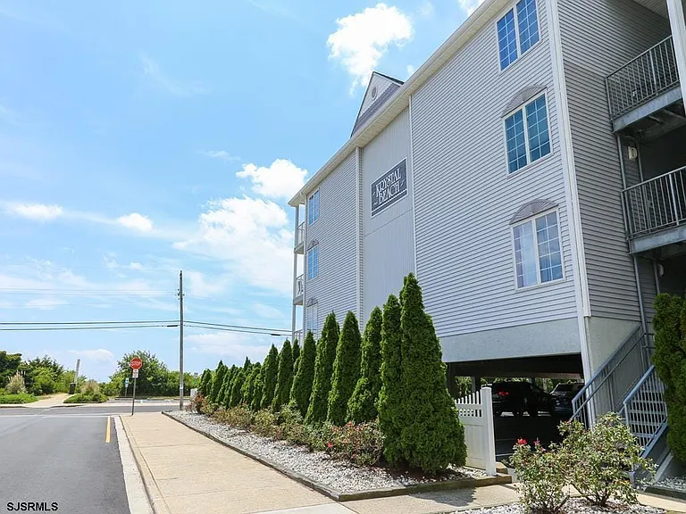 3901 Ocean Ave #1 — Photo 28