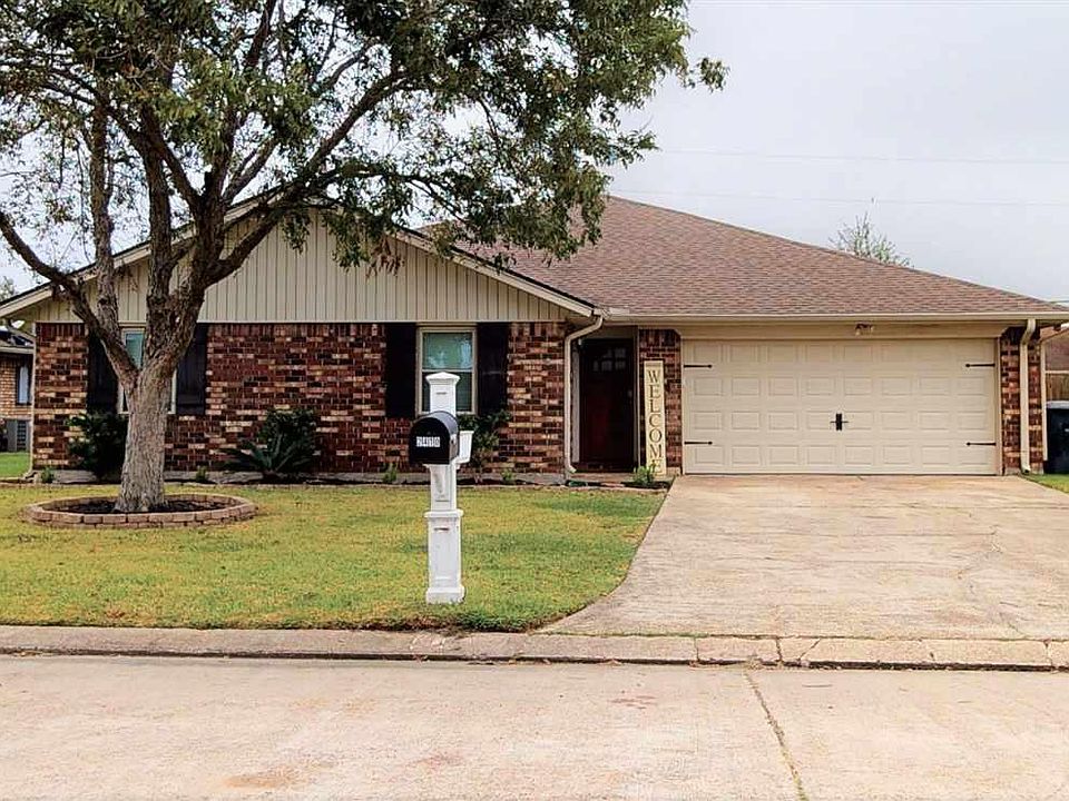 1st image of 2410 Little John Ln