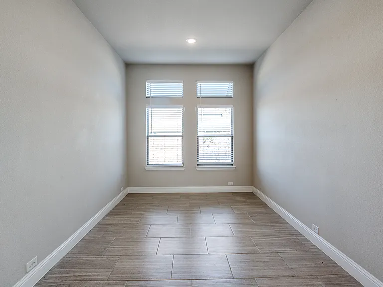 3411 Kodiak Dr — Photo 10
