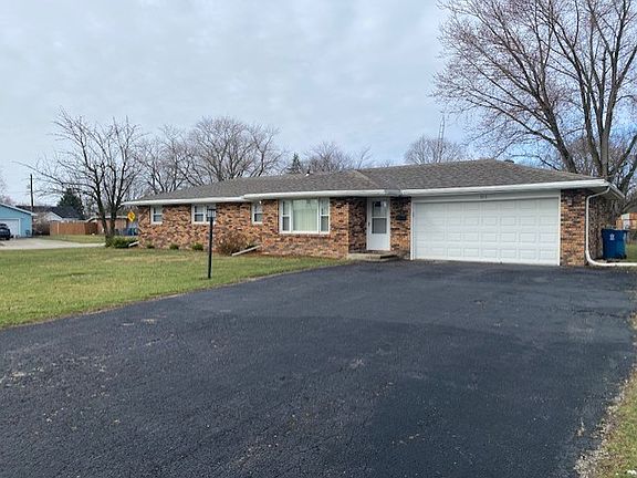 4th image of 615 Hemlock Ln