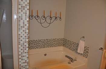 3rd image of 1052 Pinewood Ct