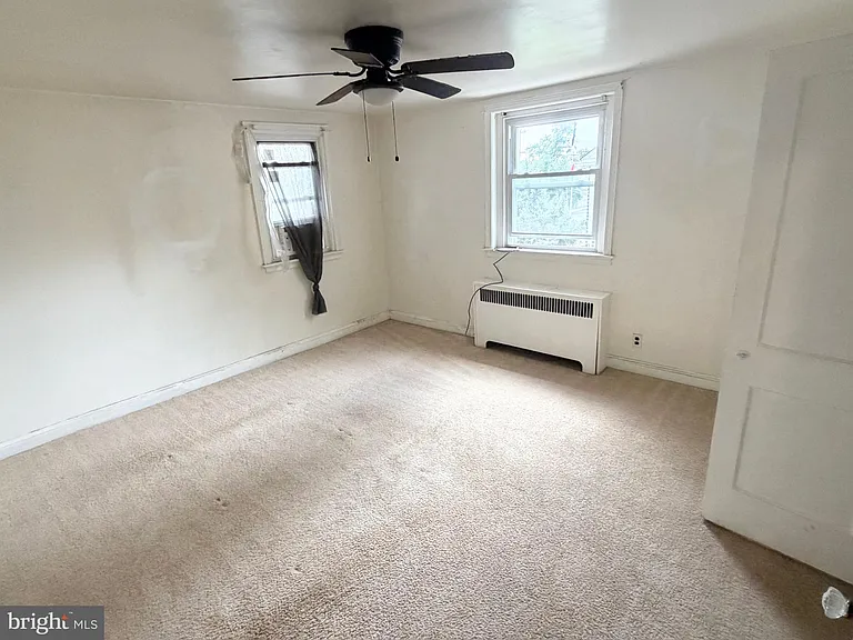 1123 Chester Pike — Photo 6