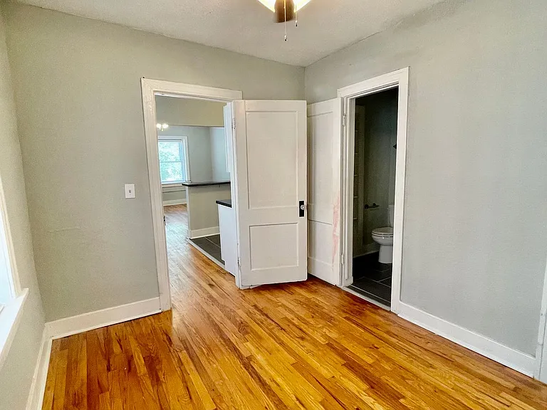 3715 Summit St #303 — Photo 10