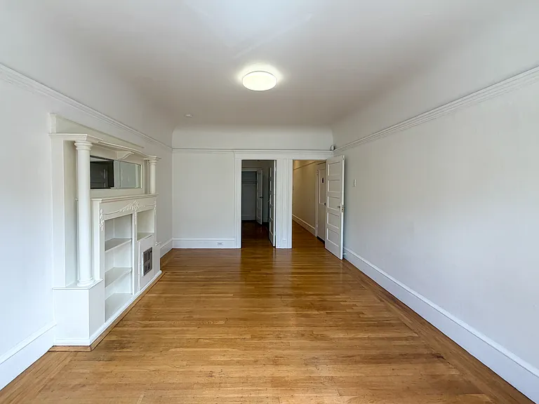 618 Cole St — Photo 8