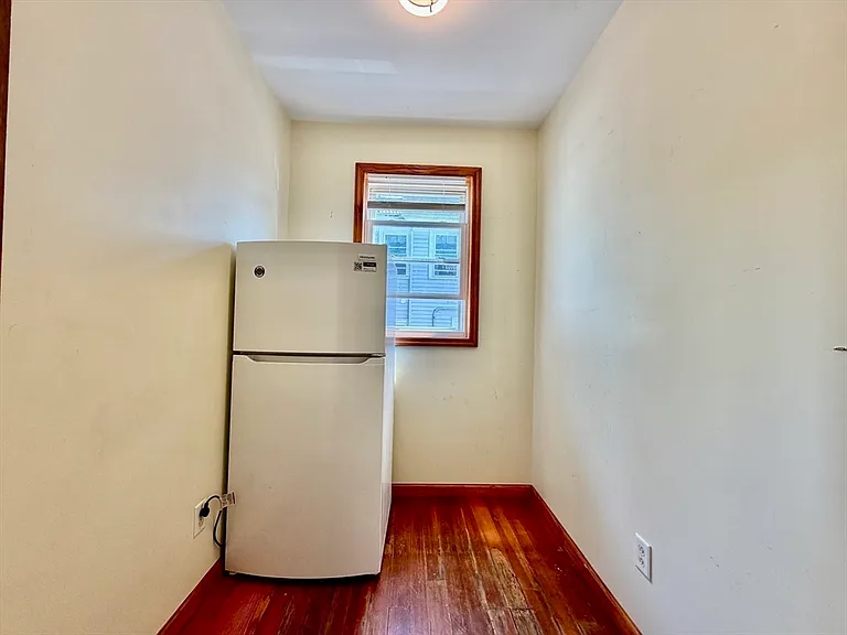 18 Bigelow St #1 — Photo 12