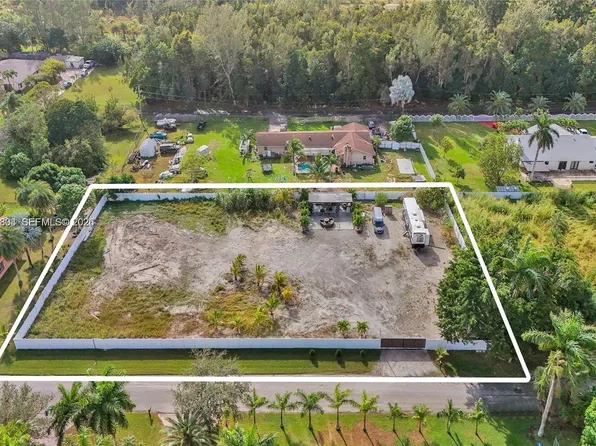 19730 SW 14th St, Hollywood, FL 33029