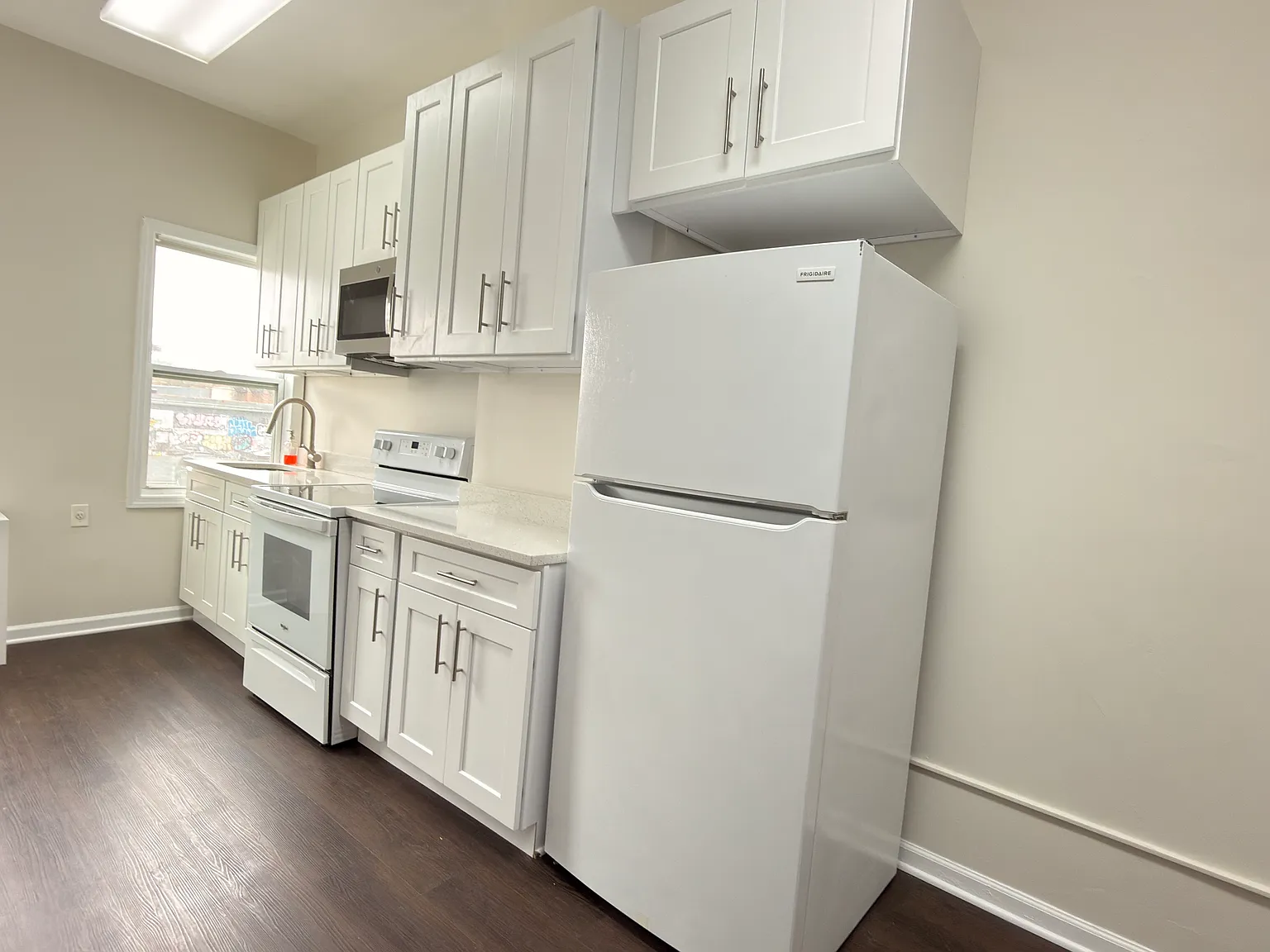 1 bed, 750 sqft, $2,600 — Photo 3