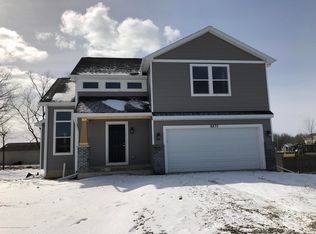 2198 Rolling Hills Dr, Holly, MI 48442