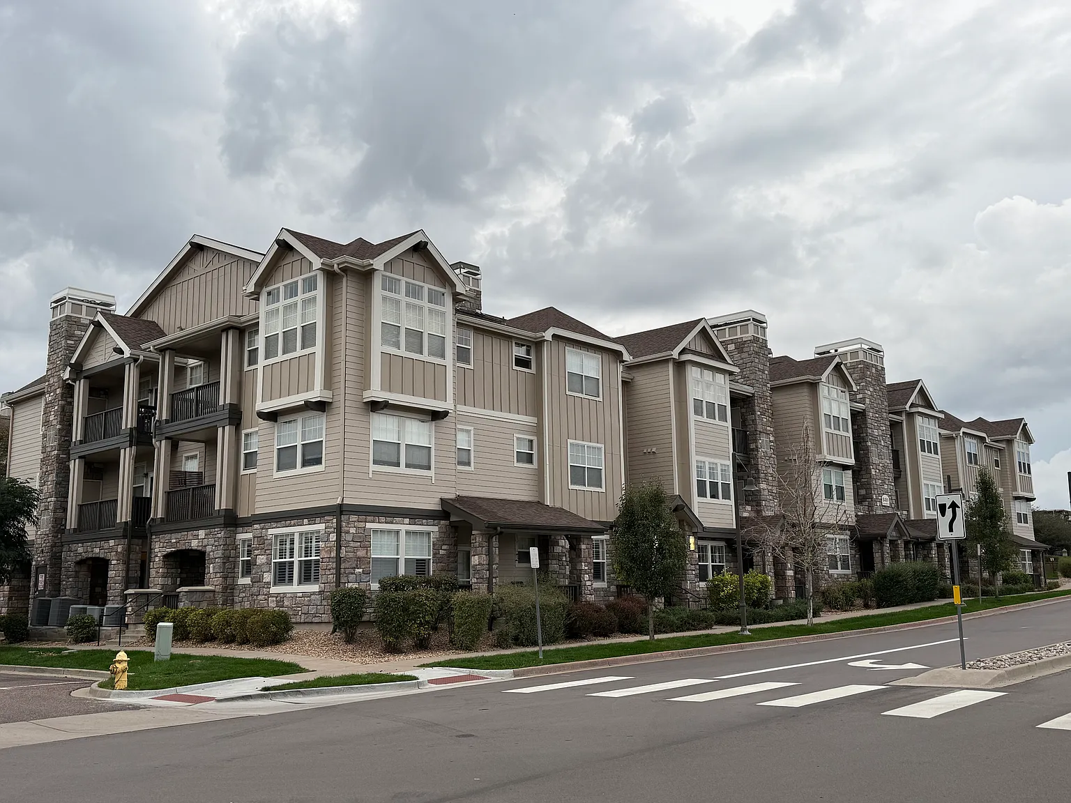 2 bed, 1259 sqft, $2,200 — Photo 1