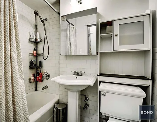 Rented by Bond New York | media 12