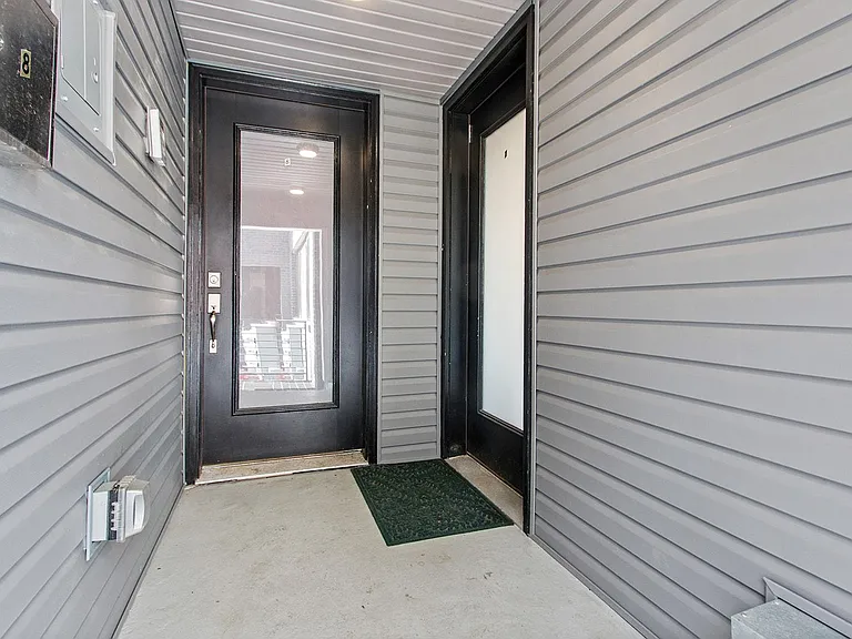1649 E Eyre St #7 — Photo 5