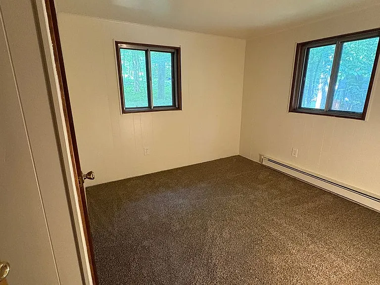 1513 Locust Ln — Photo 8