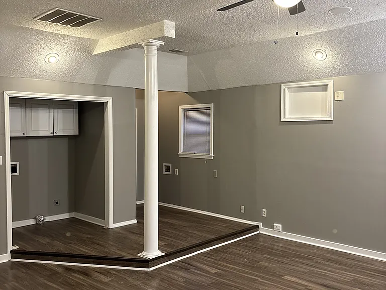 1014 Philadelphia St — Photo 12