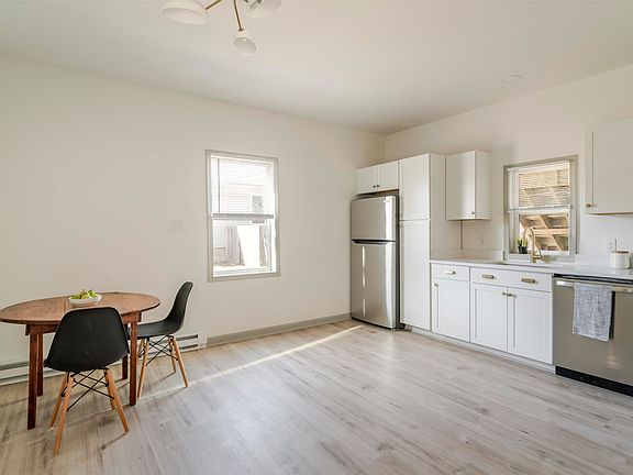 5th image of 413 N Charlotte Ave