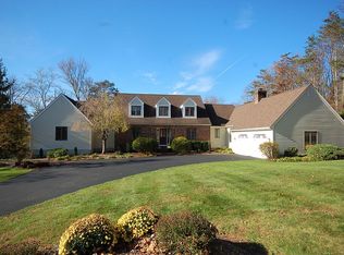 2 Colt Rd, Pittstown, NJ 08867