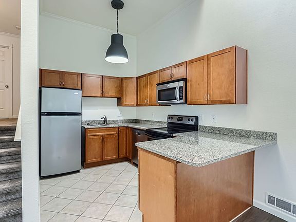 5th image of 11241 NE 68th St #A12