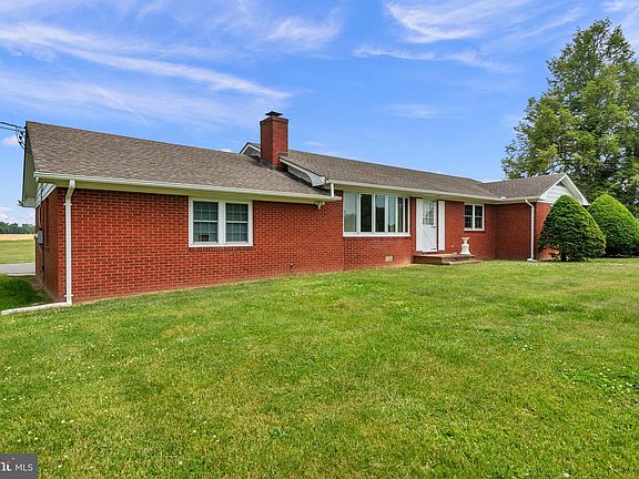 2nd image of 8629 Airy Hill Rd
