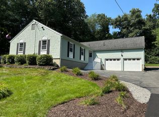 72 Chesterfield Rd, East Lyme, CT 06333