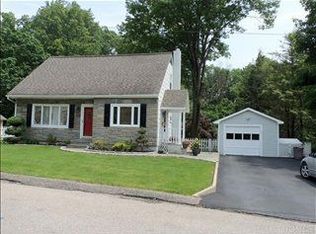 12 Frances Dr, Montrose, NY 10548