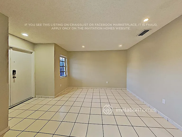 5920 SW 148th Ave — Photo 4