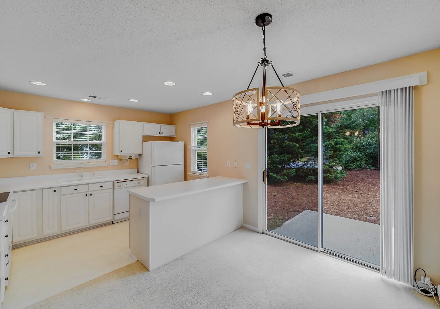 Coming Soon! Bennington Place Beauty 2 Beds, 2.5 Baths, Versatile Loft & More! — Photo 4