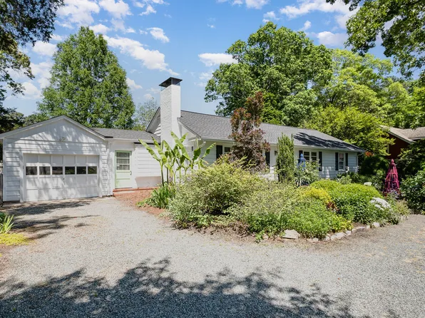 708 W Main St, Carrboro, NC 27510