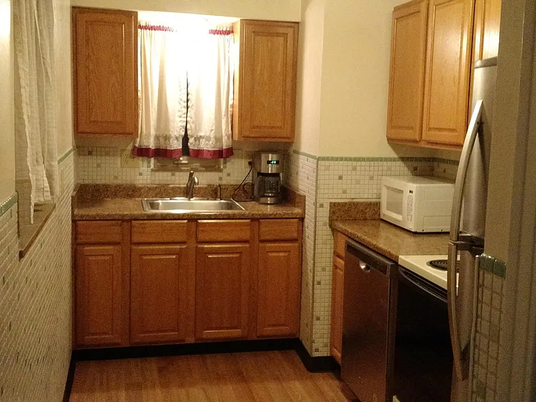 2515 Sylvania Dr — Photo 3