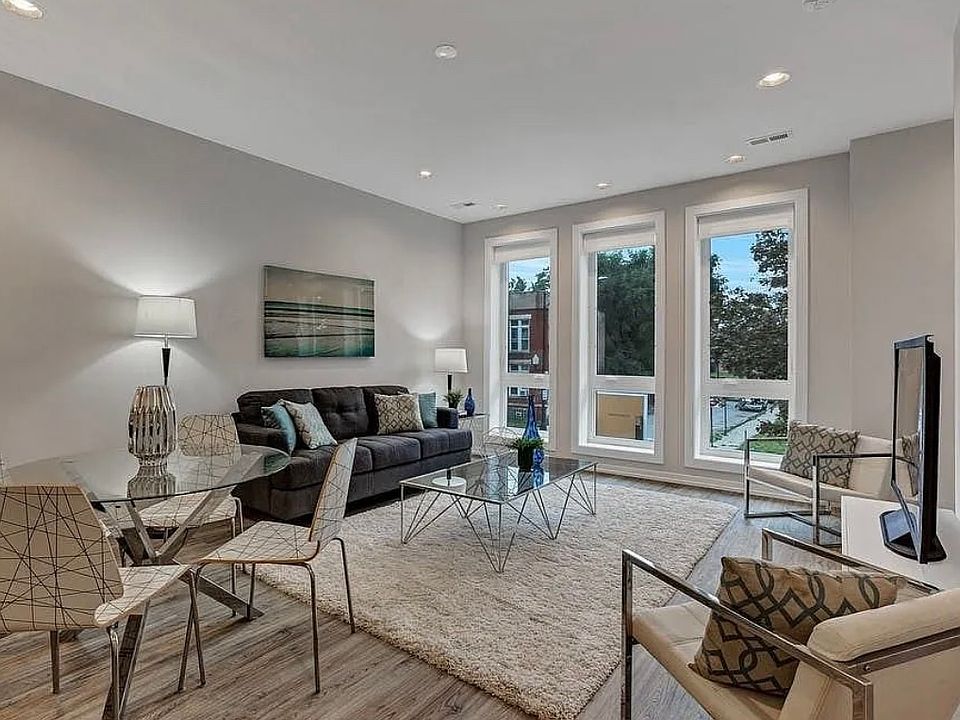 1st image of 321 S Washtenaw Ave #2