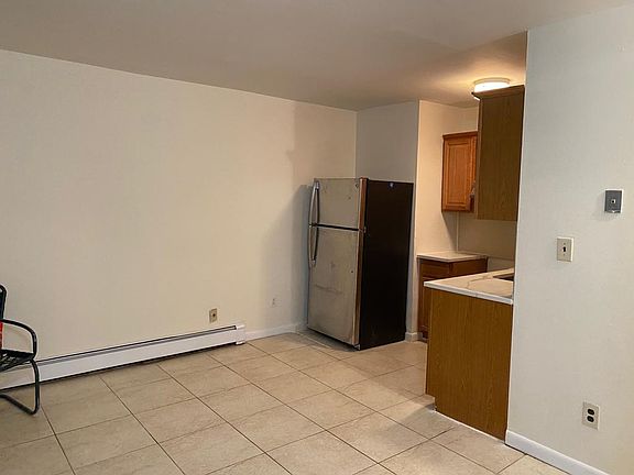 3rd image of 1489 Hicks St Floor 1