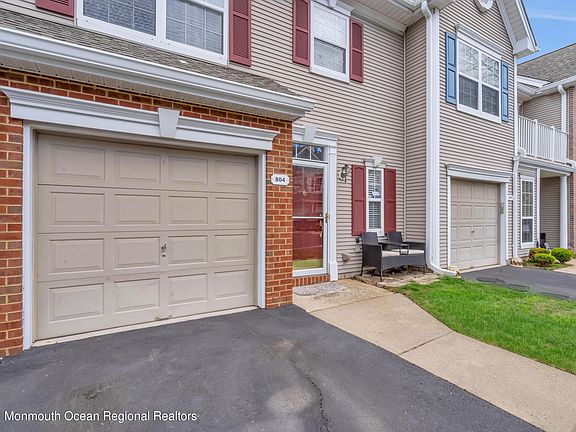 2nd image of 804 Carnaby Ln #47
