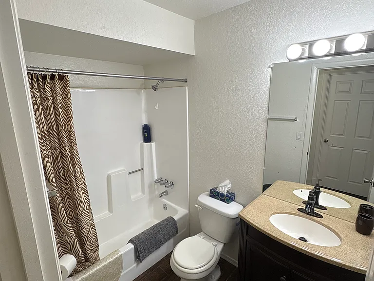 4828 W Orangewood Ave #114 — Photo 21