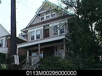 189 Kendall Ave photo 1