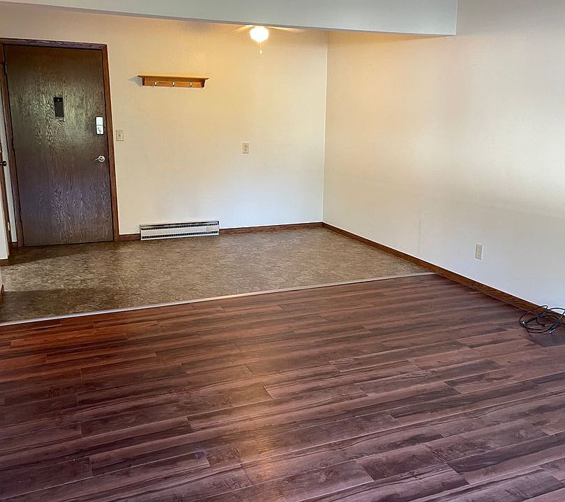 1967 Thomas Street Apartment Rentals Kronenwetter, WI Zillow