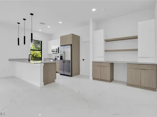 3202 21st St W, Lehigh Acres, FL 33971