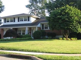 1127 Mayflower Dr, Newark, DE 19711