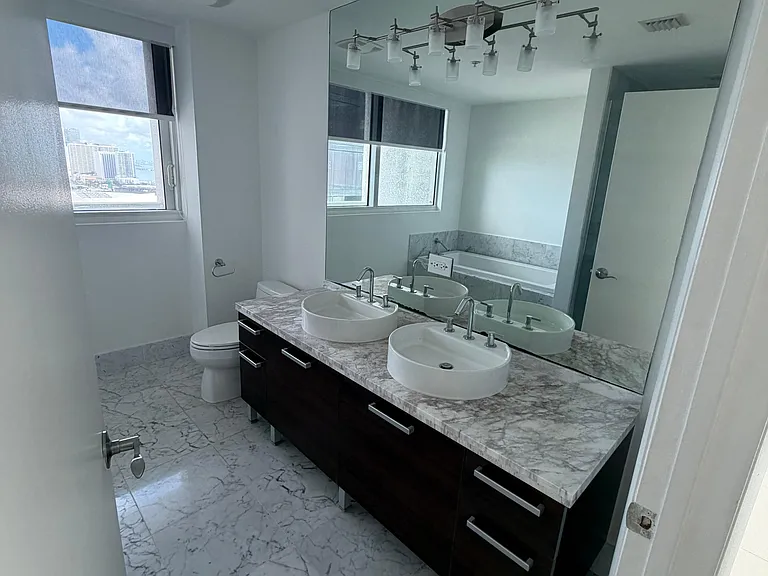 244 Biscayne Blvd #240 — Photo 13