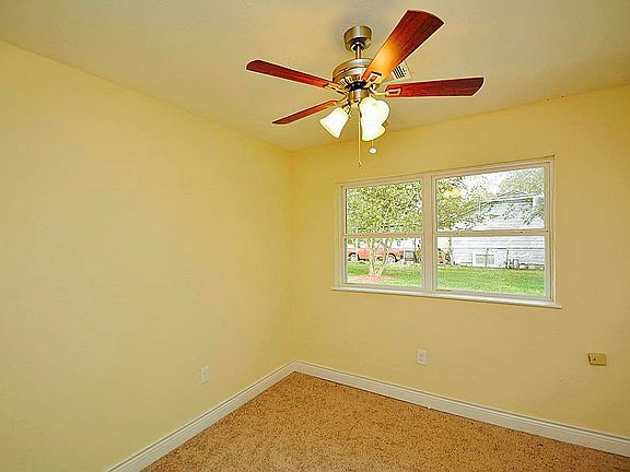 3rd image of 9505 Ashville Dr