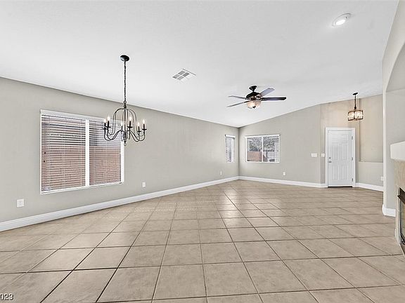 3rd image of 4461 Valley Quail Way