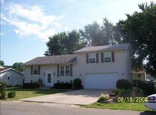 609 Kickapoo Rd, Heyworth, IL 61745