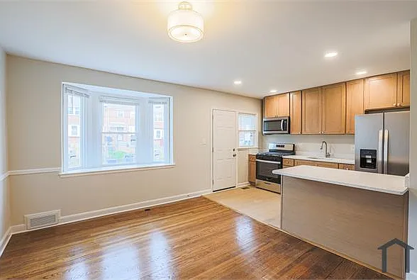 1554 Pentwood Rd — Photo 35