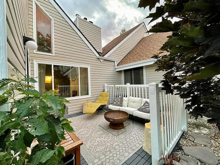 2479 S Xanadu Way #B — Photo 24