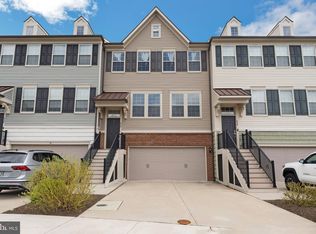 438 Tall Oaks Dr, Warminster, PA 18974
