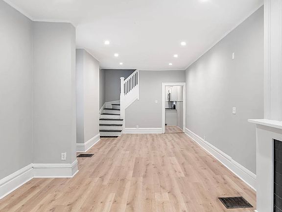 3rd image of 1606 Franklin Ave