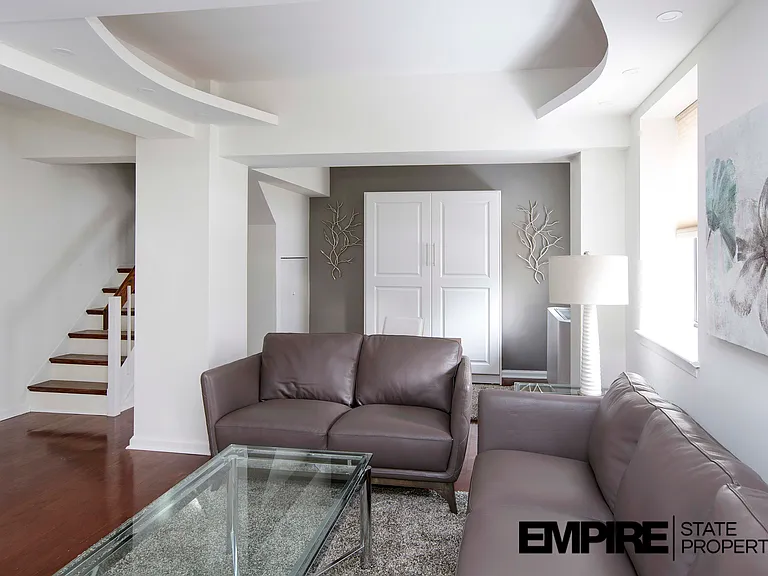 150 W 51st St #2102 — Photo 10