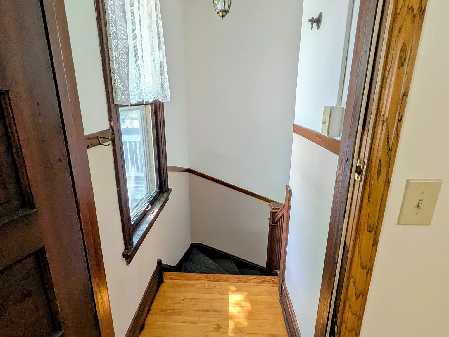 1 bed, 850 sqft, $1,975 — Photo 2